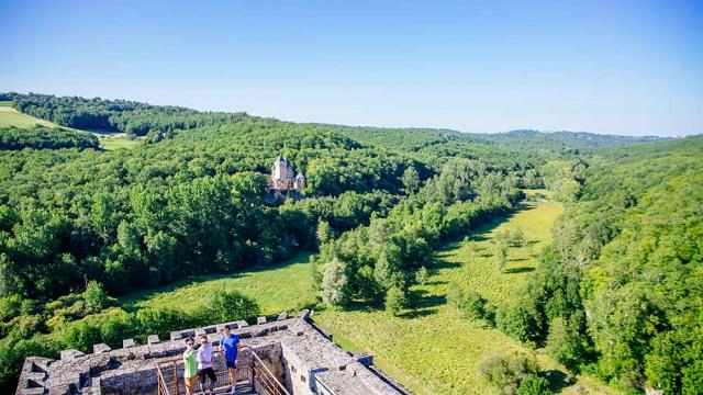 Château de Commarque aux Eyzies en Dordogne Périgord