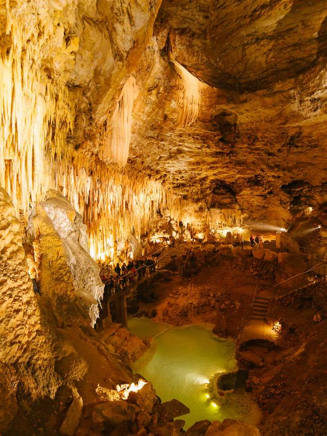 Gouffre de Proumeyssac à Audrix en Dordogne Périgord