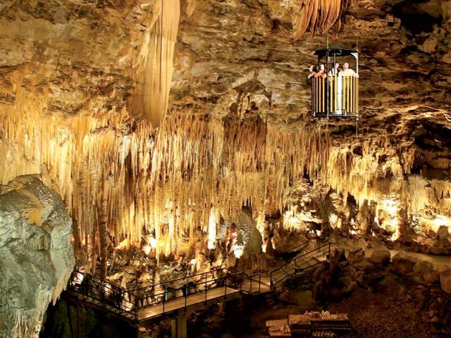 Gouffre de Proumeyssac à Audrix en Dordogne Périgord