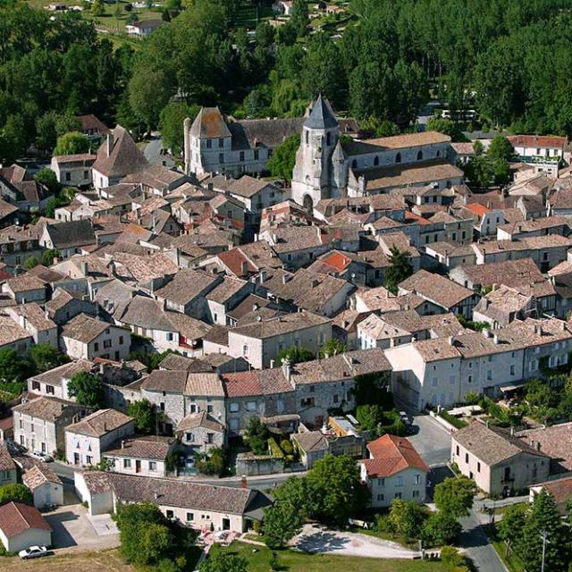 village médiéval d'Issigeac en Dordogne Périgord