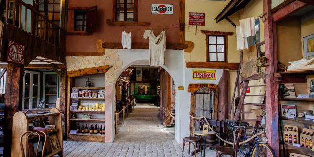 Musée la Rue du Temps qui Passe à Allas Les Mines en Dordogne Périgord