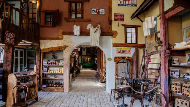 Musée la Rue du Temps qui Passe à Allas Les Mines en Dordogne Périgord