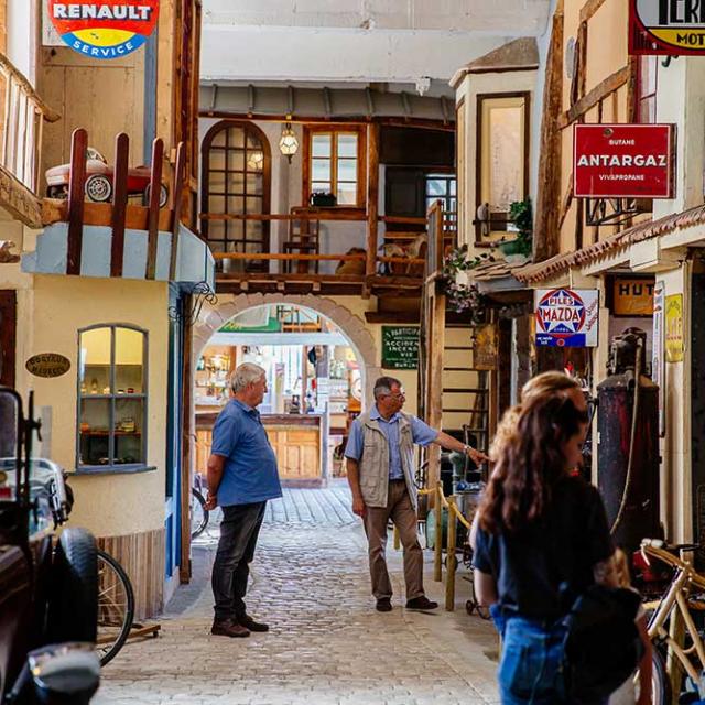 Musée la Rue du Temps qui Passe à Allas Les Mines en Dordogne Périgord