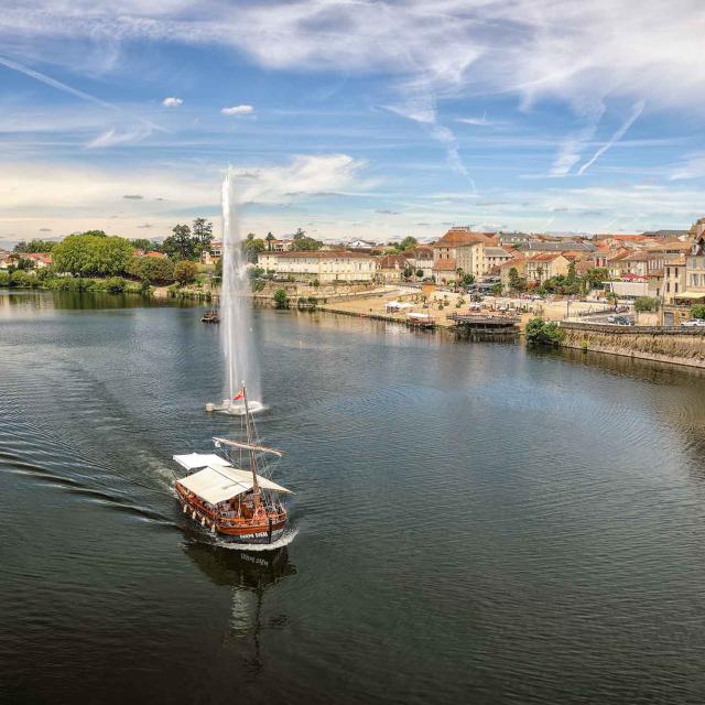 Bergerac, promenade en gabare sur la Dordogne