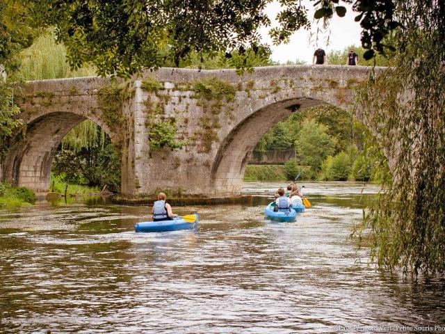 Balade en canoë sur la Dronne