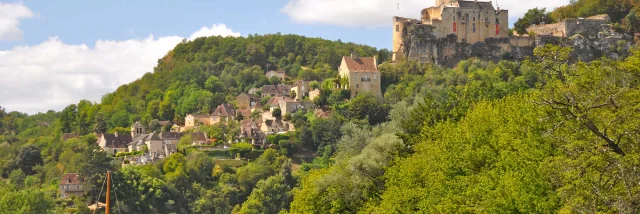 village et château de Castelnaud en Dordogne Périgord