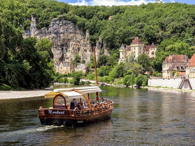 Gabare dans la vallée de la Dordogne