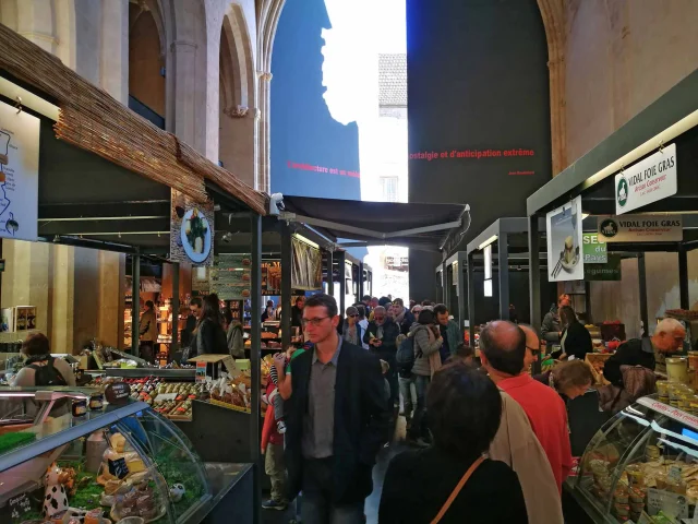 Marché couvert à Sarlat