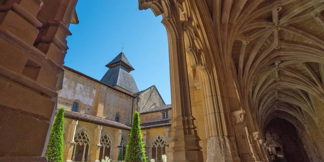 Cloître de l'abbaye de Cadouin