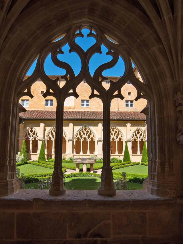 Cloître de l'abbaye de Cadouin