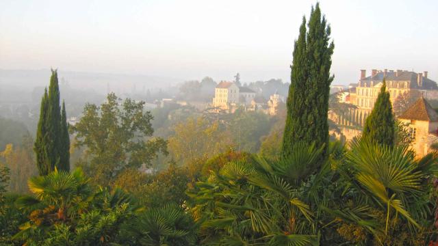 Vue sur Nontron depuis le Jardin Des Arts