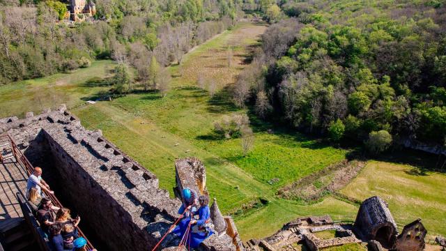 Château de Commarque, descente en rappel