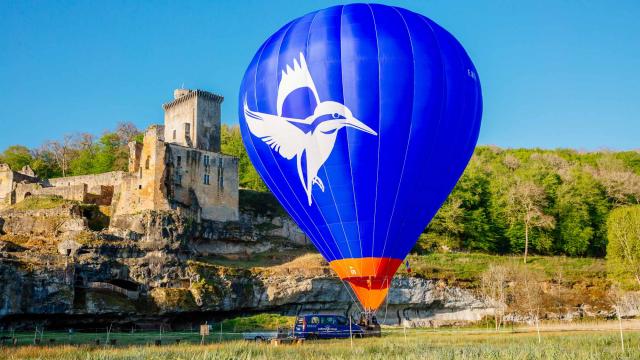 Vol en montgolfière au Château de Commarque