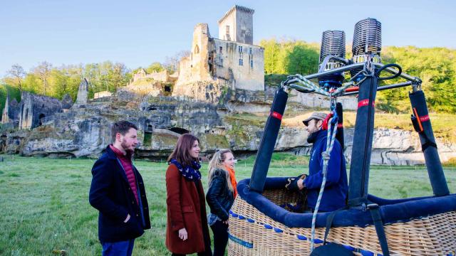 Vol en montgolfière au Château de Commarque