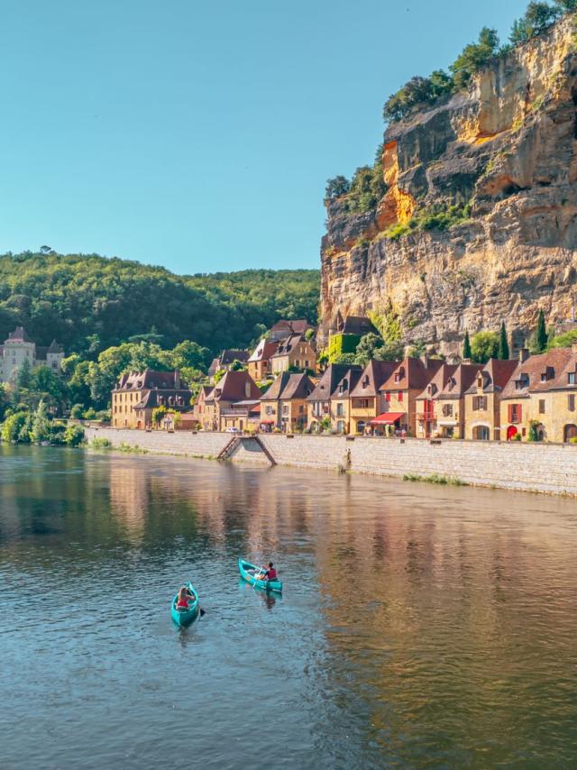 Canoes Dordogne La Roque Gageac