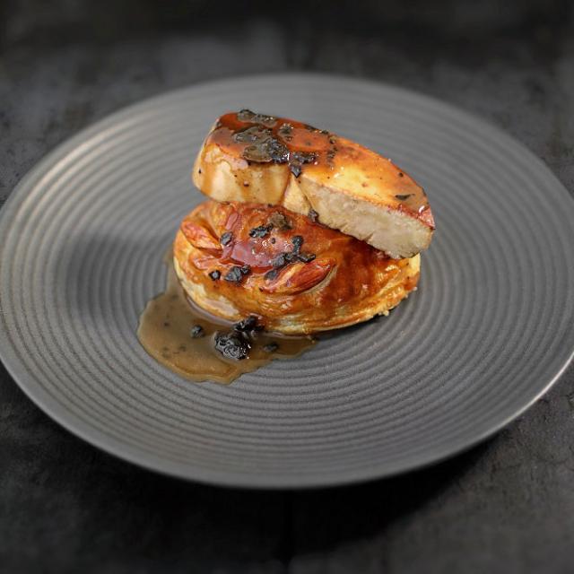 Chausson Ris De Veau Foie Gras Poêlé Et Sauce Truffe