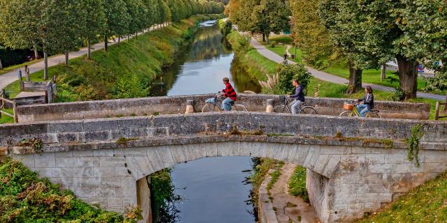 Vélo route voie verte de la Vallée de l'Isle à Périgueux