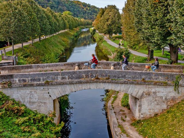 Vélo route voie verte de la Vallée de l'Isle à Périgueux