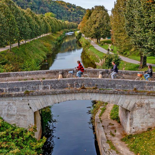 Vélo route voie verte de la Vallée de l'Isle à Périgueux