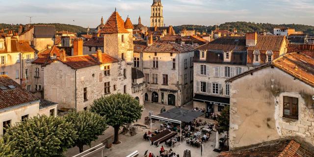 Périgueux, Place Saint-Louis