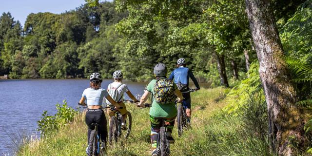 Randonnée à vélo dans le Parc naturel régional Périgord Limousin