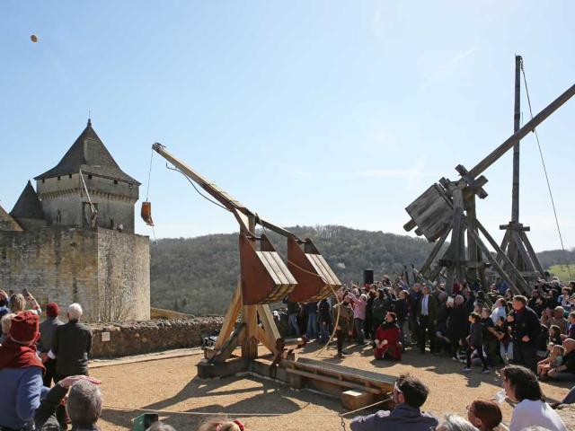 Tir au couillard au Château de Castelnaud