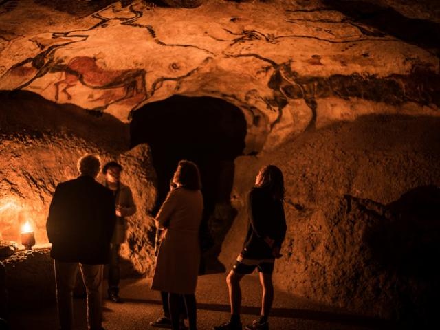 Visite au flambeau à Lascaux II