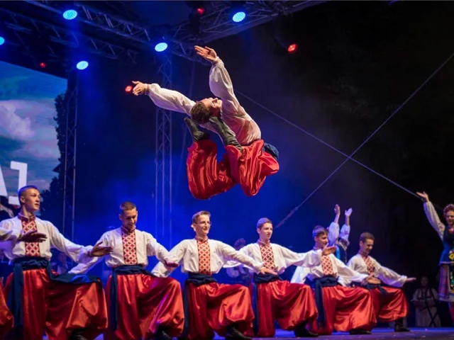 Ukraine : Ballet « Volynianka » de Lustk