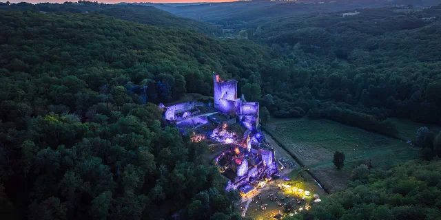 Soirées nocturnes au château de Commarque