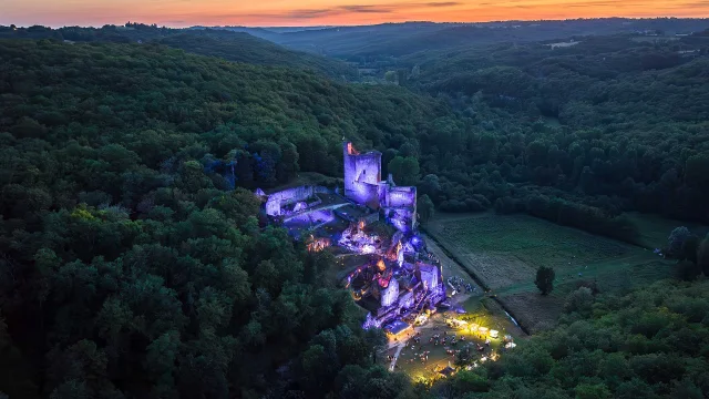 Soirées nocturnes au château de Commarque