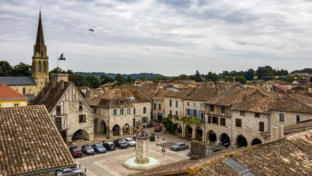 France, Dordogne (24), Périgord Pourpre, Eymet, Village d'Eymet, (Vue aérienne)//France, Dordogne, Purple Perigord, Eymet, Town of Eymet (aerial view)