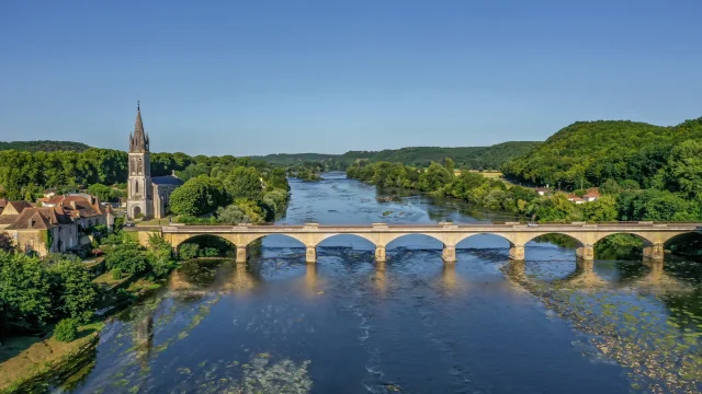 France, Dordogne (24), Périgord Pourpre, Lalinde, Ville de Lalinde, (Vue aérienne)//France, Dordogne, Purple Perigord, Lalinde, Town of Lalinde (aerial view)