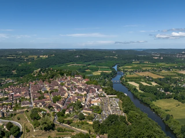 Domme et la vallée de la Dordogne © Déclic & Décolle