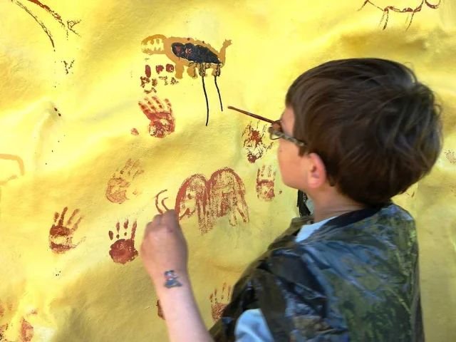 Atelier Peinture préhistorique à la Grotte de Villars