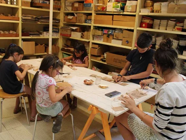 Atelier Préhisto-mode au Musée d'Art et d'Archéologie du Périgord