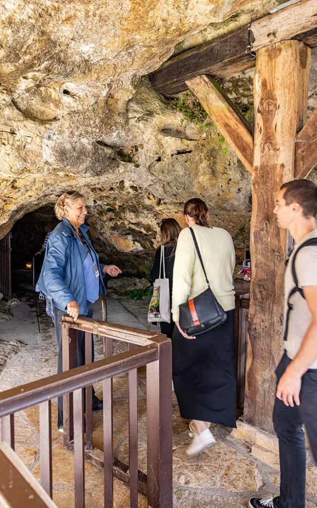 Grotte du Grand Roc aux Eyzies