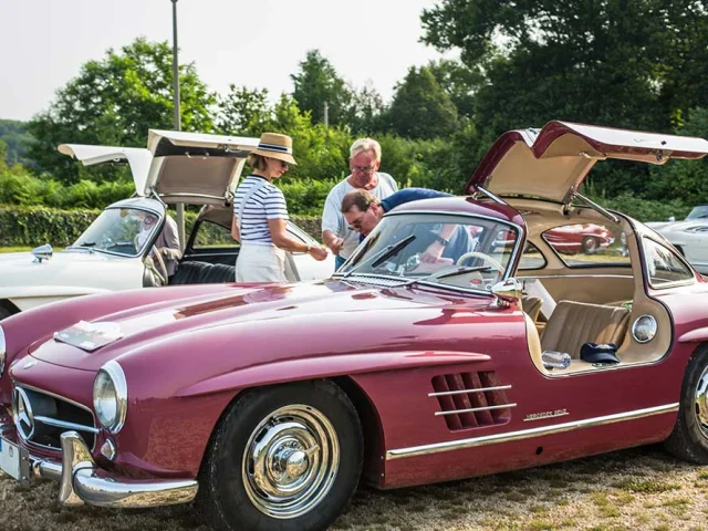 Rallye touristique en Dordogne - Mercedes 300SL