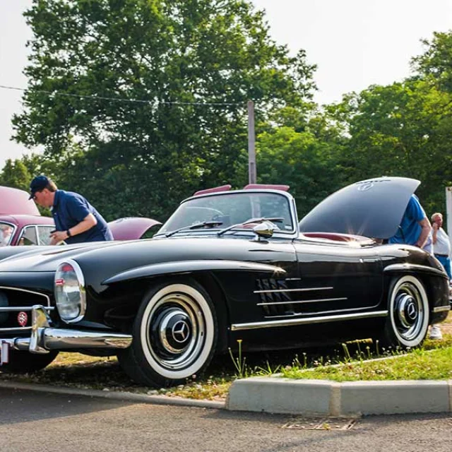 Rallye touristique en Dordogne - Mercedes 300SL