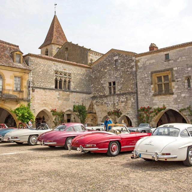 Rallye touristique en Dordogne - Mercedes 300SL