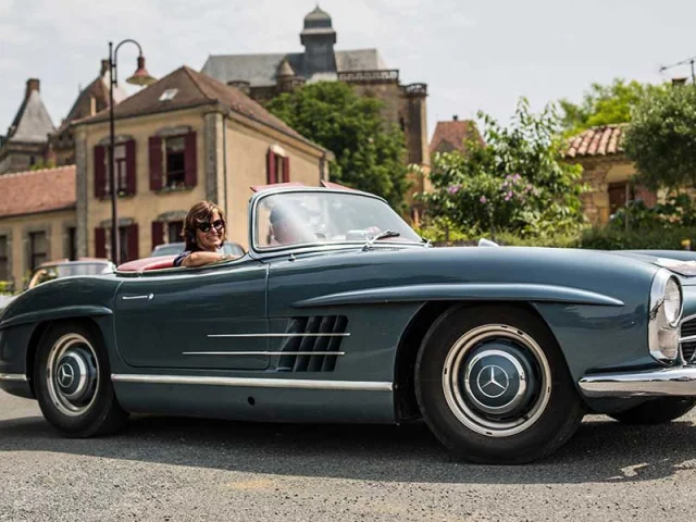 Rallye touristique en Dordogne - Mercedes 300SL