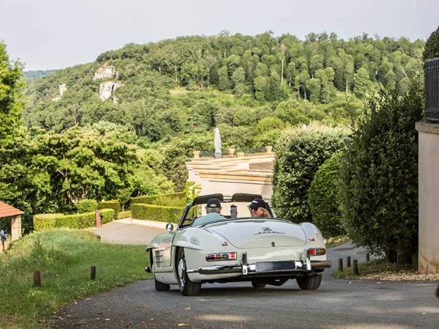 Rallye touristique en Dordogne - Mercedes 300SL