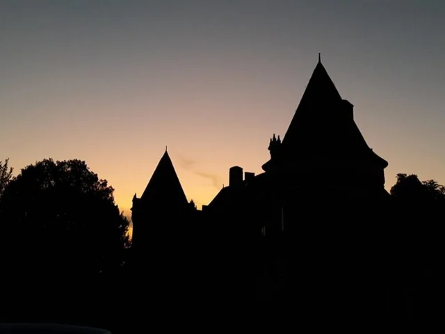 Chateau De Beauvais Soir