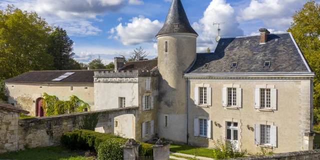 Saint Croix De Mareuil Original Chateaudesaintecroixdemareuil 1