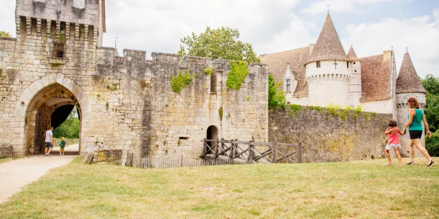 Chateau Bridoire Dordogne Tourisme Agence Les Conteurs 32