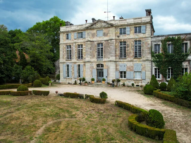 2024 12 Chateau Sept Font Facade