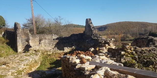 Chateau De Coly Mairiedecoly Saint Amand 4