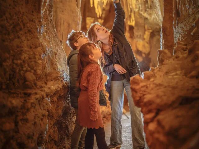 Visite Enfants Grotte De Villars Par Remi Flament