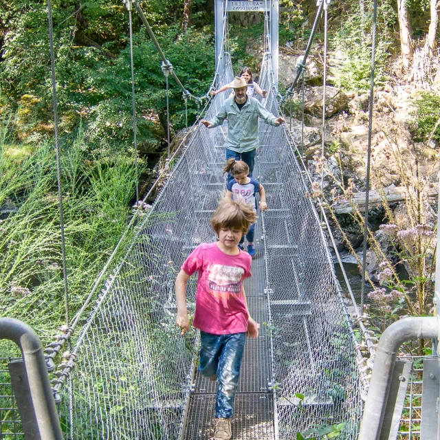 Gorges de l'Auvézère en famille