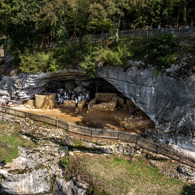 Village Troglodytique de la Madeleine